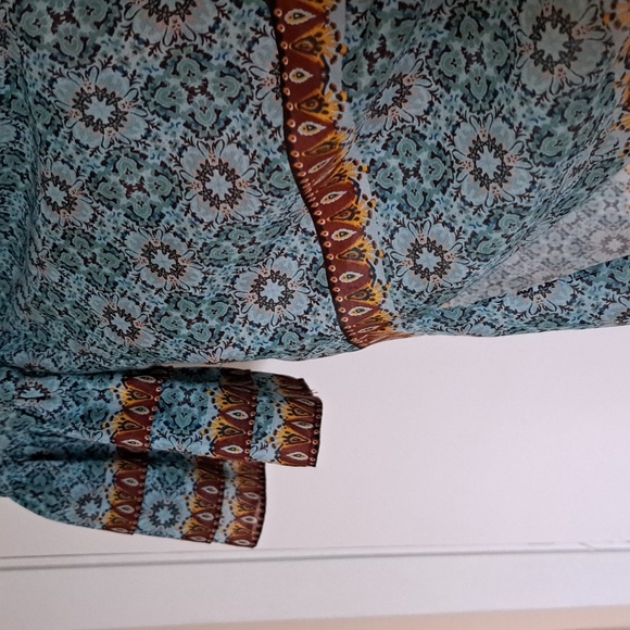 Alice&Olivia Julius Style bohemian print SzM blouse. Excellent condition - Picture 7 of 11